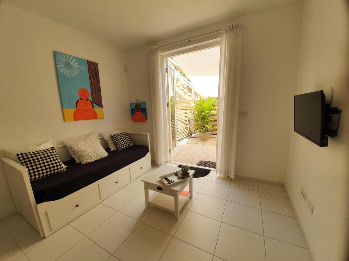 A2 Apartment Budget At Jan Thiel Curacao Екстер'єр фото